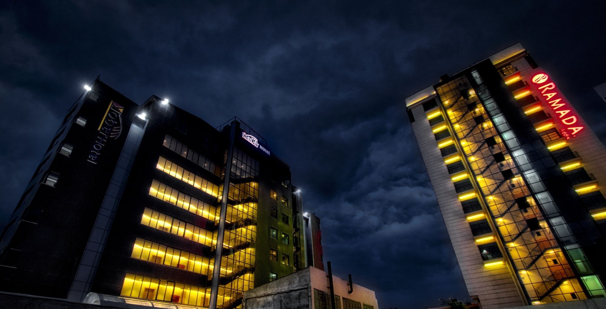 Yober Hotel Аддис-Абеба Экстерьер фото
